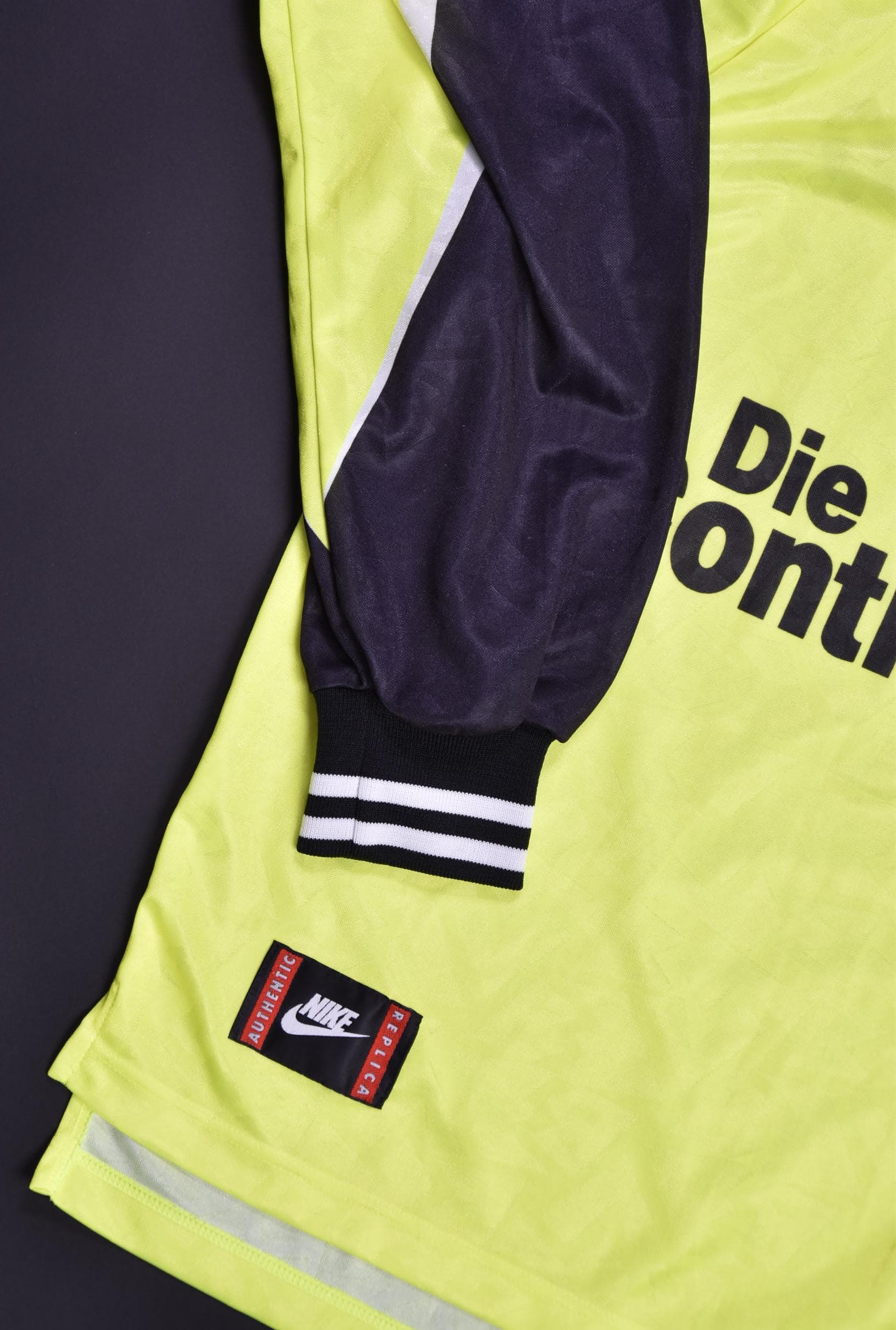 bvb_sleevetag.jpg